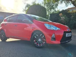 Orange Used 2014 Toyota Yaris Hybrid | £7,450 (Super price)