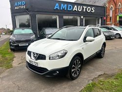White Used 2013 Nissan Qashqai N-TEC SUV | £4,495 (A bit pricey)