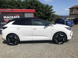 White Used 2023 Vauxhall Grandland X GSe SUV | £21,495 (Expensive)