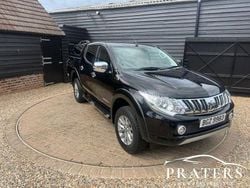 Black Used 2016 Mitsubishi L200 Pickup | £12,000 (Fair price)