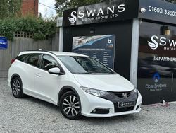 White Used 2014 Honda Civic SE Plus Estate | £3,995 (Fair price)