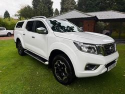 White Used 2021 Nissan Navara Tekna Pickup | £16,500 (Fair price)