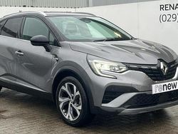 Metallic oyster grey Used 2022 Renault Captur R.S. SUV | £15,885 (Fair price)
