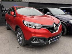 Red Used 2016 Renault Kadjar Dynamique SUV | £7,395 (Fair price)