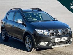 Black Used 2017 Dacia Sandero Lauréate SUV | £5,148 (Fair price)