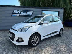 White Used 2016 Hyundai i10 Premium Hatchback | £4,995 (Fair price)