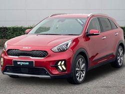 Red Used 2022 Kia Niro SUV | £18,222 (Fair price)