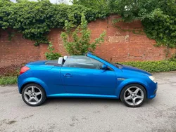 Blue Used 2006 Vauxhall Tigra Cabriolet | £1,599 (Fair price)
