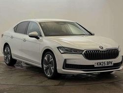 Pure white Used 2025 Skoda Superb SE L Hatchback | £31,890 (Expensive)
