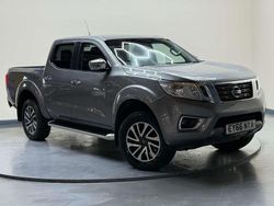 Grey Used 2016 Nissan Navara N-Connecta Pickup | £9,000 (Fair price)