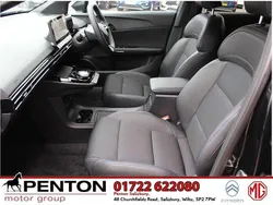 Black Used 2025 MG MG4 EV Trophy Hatchback | £21,490 (Fair price)