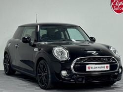 Black Used 2017 Mini Cooper S Chili Hatchback | £10,995 (Fair price)