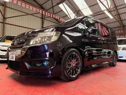 Purple Used 2012 Honda Stepwgn Cool MPV | £12,995 (A bit pricey)