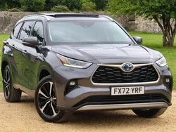 Used 2023 Toyota Highlander Hybrid Premium SUV | £35,998