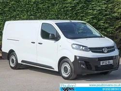 White Used 2022 Vauxhall Vivaro Van | £14,650 (Good price)