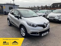 Silver Used 2017 Renault Captur Dynamique SUV | £7,995 (Fair price)