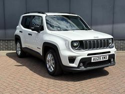 White Used 2024 Jeep Renegade Altitude SUV | £25,998