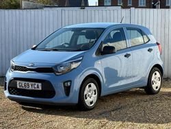 Blue Used 2020 Kia Picanto Hatchback | £8,999 (Fair price)