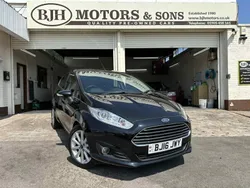 Black Used 2016 Ford Fiesta Titanium Hatchback | £5,988 (Fair price)