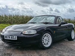 Black Used 2000 Mazda MX5 Cabriolet | £6,000