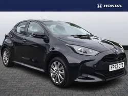 Black Used 2022 Toyota Yaris Hybrid Hatchback | £15,995 (Good price)
