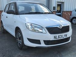 White Used 2013 Skoda Fabia Hatchback | £2,995 (Fair price)
