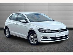 Pure white Used 2019 VW Polo SE Hatchback | £11,650 (Fair price)