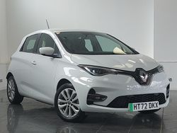White Used 2022 Renault Rapid SE Hatchback | £12,498 (A bit pricey)