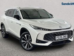 Solid white pearl Used 2024 MG HS Trophy SUV | £21,166 (Expensive)