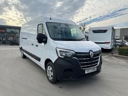 White New 2024 Renault Master Business Van | £21,490 (Super price)