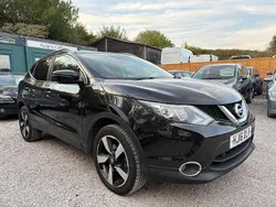 Black Used 2016 Nissan Qashqai N-Connecta SUV | £6,995 (Fair price)