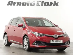 Red Used 2016 Toyota Auris Design Hatchback | £7,998 (Fair price)