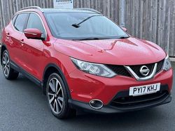 Red Used 2016 Nissan Qashqai Tekna SUV | £10,500 (Fair price)