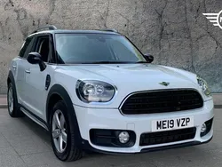 White Used 2019 Mini Cooper Countryman Classic SUV | £15,490 (Fair price)