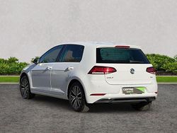 White Used 2017 VW Golf VII SE Hatchback | £10,295 (Fair price)