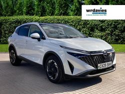 White Used 2025 Nissan Qashqai N-Connecta SUV | £22,999 (A bit pricey)
