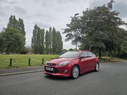 Red Used 2012 Ford Focus Zetec Hatchback | £3,350 (Fair price)