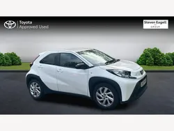 White Used 2023 Toyota Aygo PURE Hatchback | £11,001 (Fair price)