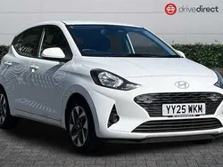 Special solid paint atlas white New 2025 Hyundai i10 Advanced Hatchback | £15,550 (Expensive)