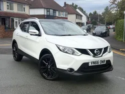 White Used 2016 Nissan Qashqai Tekna SUV | £6,995 (Good price)