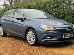 Blue Used 2015 Vauxhall Astra Elite Hatchback | £4,995 (Super price)