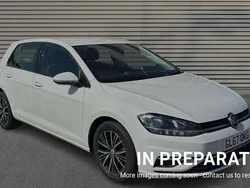 Pure white Used 2017 VW Golf VII SE Hatchback | £12,357 (Fair price)