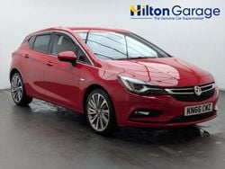 Red Used 2016 Vauxhall Astra SRi Hatchback | £6,550 (Fair price)