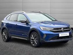 Reef blue with flat black roof Used 2022 VW Taigo Style SUV | £16,790 (Fair price)