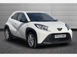 Pure white Used 2022 Toyota Aygo PURE Hatchback | £13,599 (Fair price)