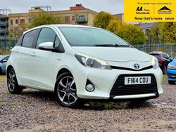 White Used 2014 Toyota Yaris Hybrid Trend Hatchback | £9,388 (Fair price)