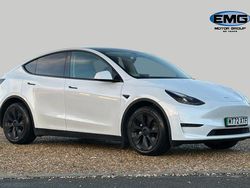 White Used 2022 Tesla Model Y Long Range AWD SUV | £26,495 (Fair price)
