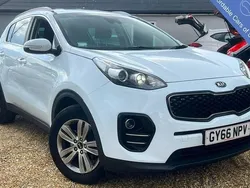 White Used 2016 Kia Sportage 2 SUV | £8,695 (Fair price)