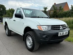 White Used 2015 Mitsubishi L200 Pickup | £10,995 (Fair price)