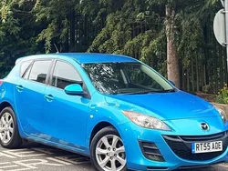 Blue Used 2011 Mazda 3 Hatchback | £2,095 (Fair price)